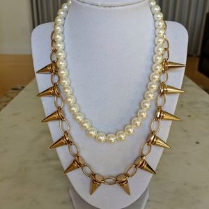 Rock n roll Pearl studded necklace